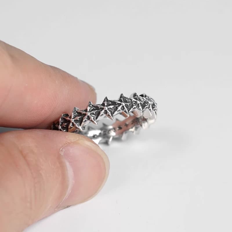 Серебряное кольцо Chrome Hearts с рельефными звёздами