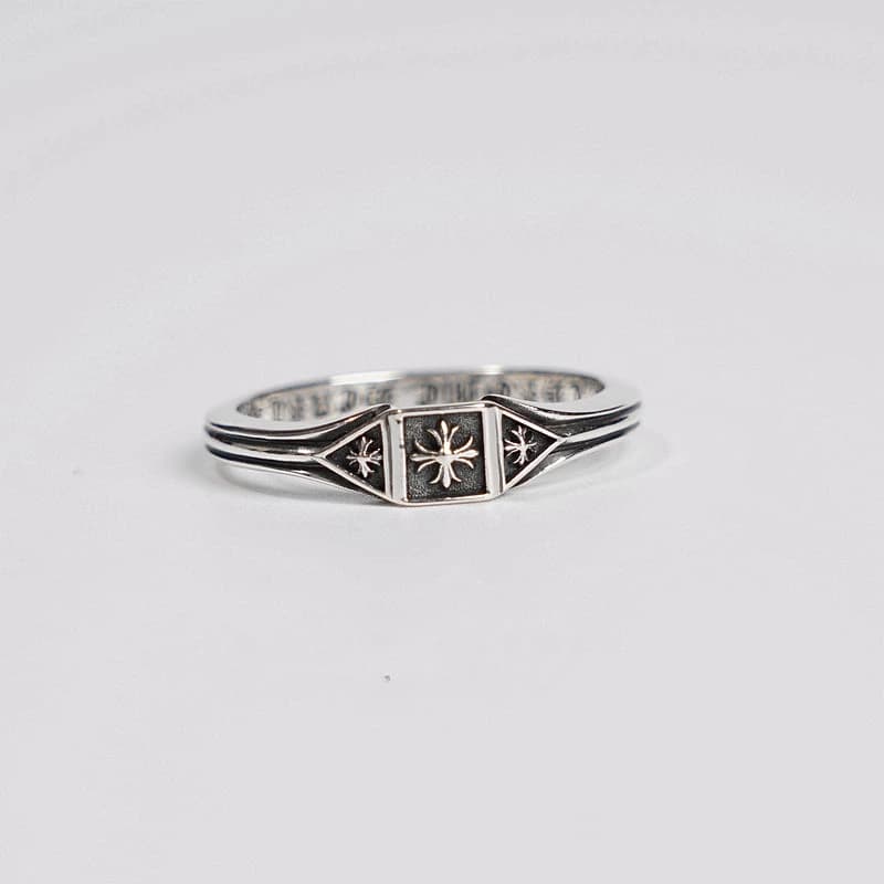 Серебряное кольцо Chrome Hearts с тройным крестом