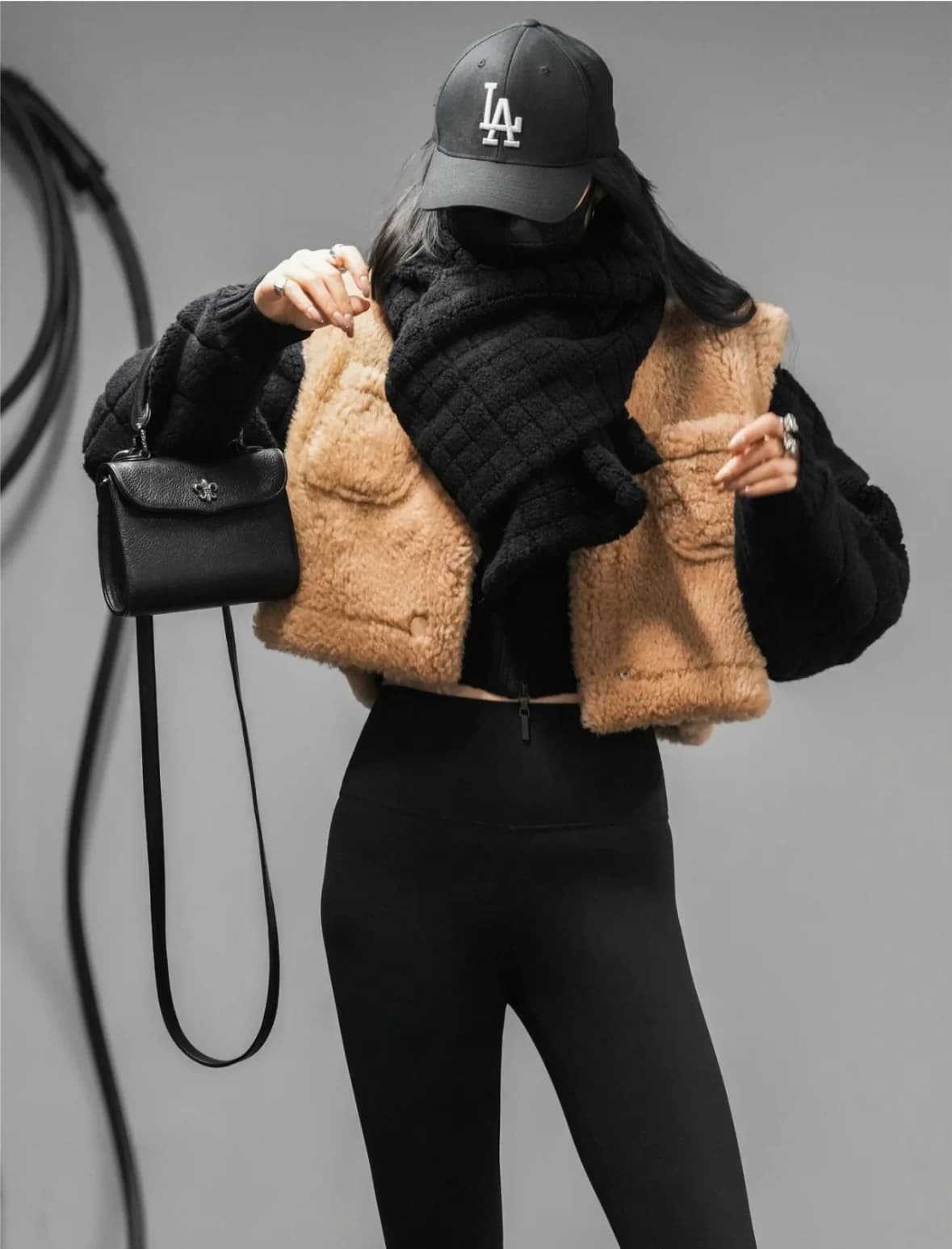 Текстура натуральной черной кожи Chrome Hearts