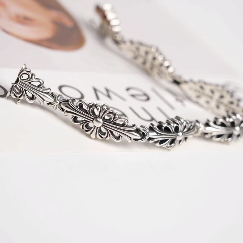 Застежка коробочка на браслете Chrome Hearts