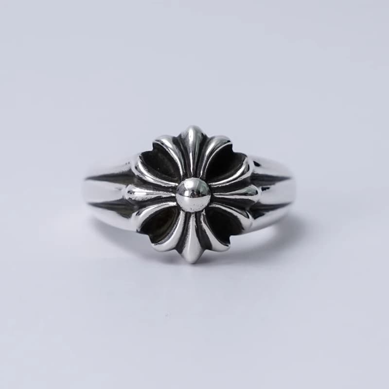 Серебряное кольцо-печатка Chrome Hearts с крестом