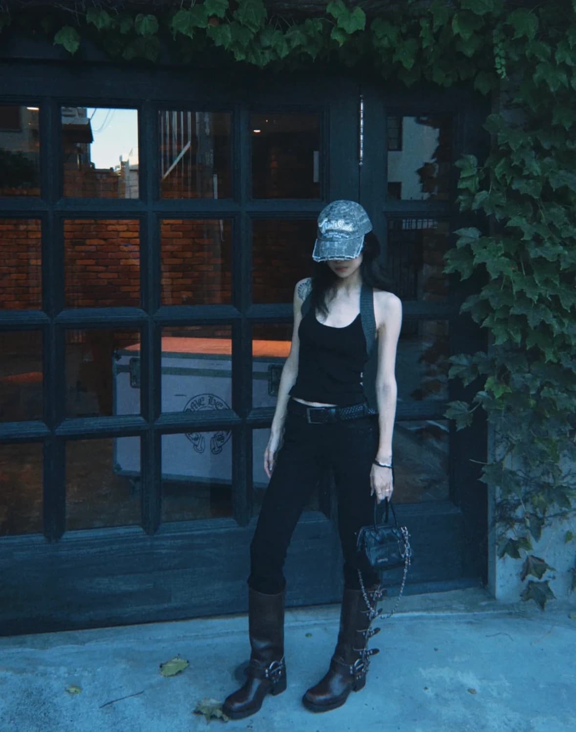 Текстура натуральной черной кожи Chrome Hearts