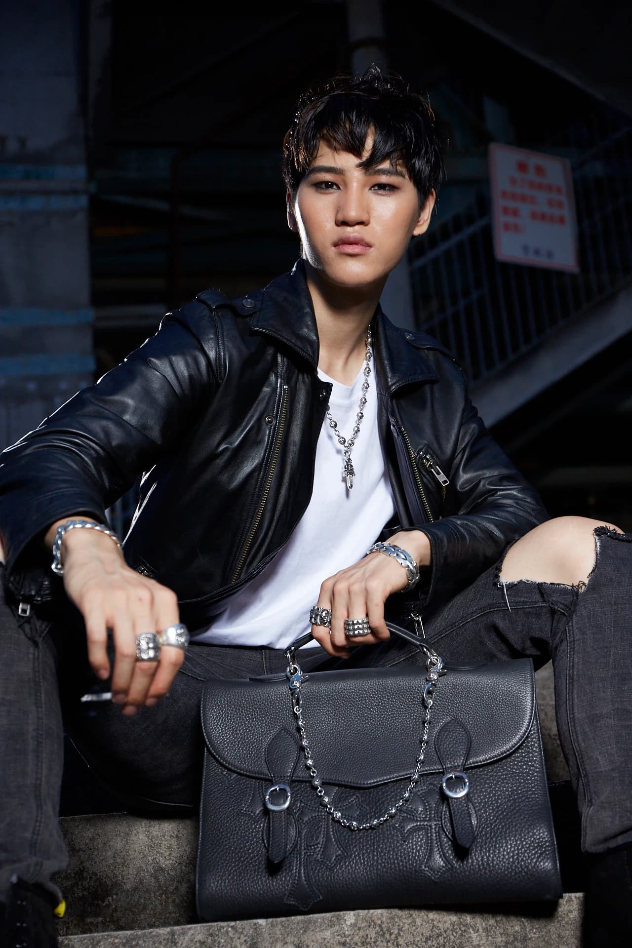 Деталь карабина на плечевом ремне Chrome Hearts