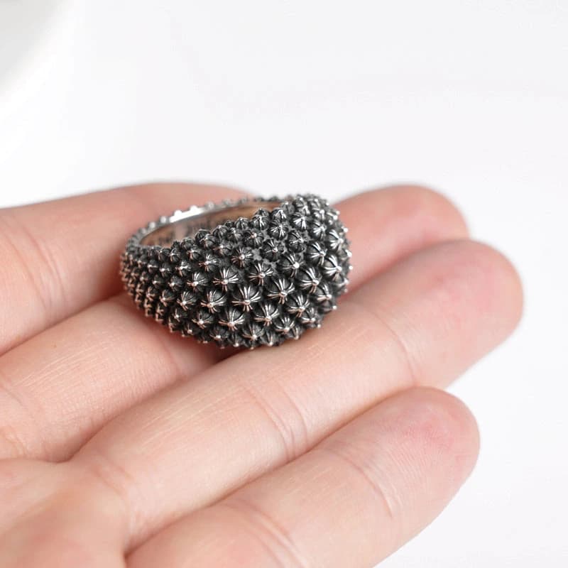 Серебряное кольцо Chrome Hearts с рельефными крестами