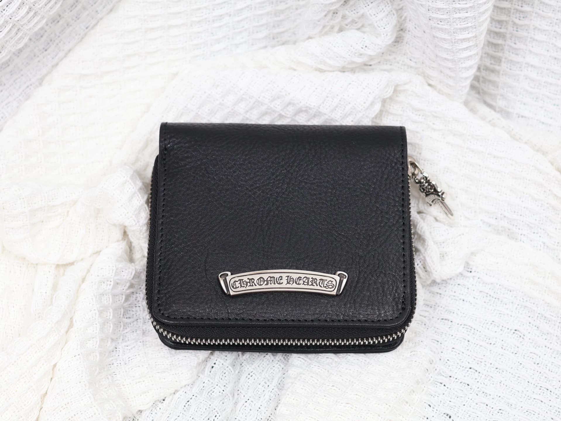 Черный кожаный кошелек Chrome Hearts с серебром