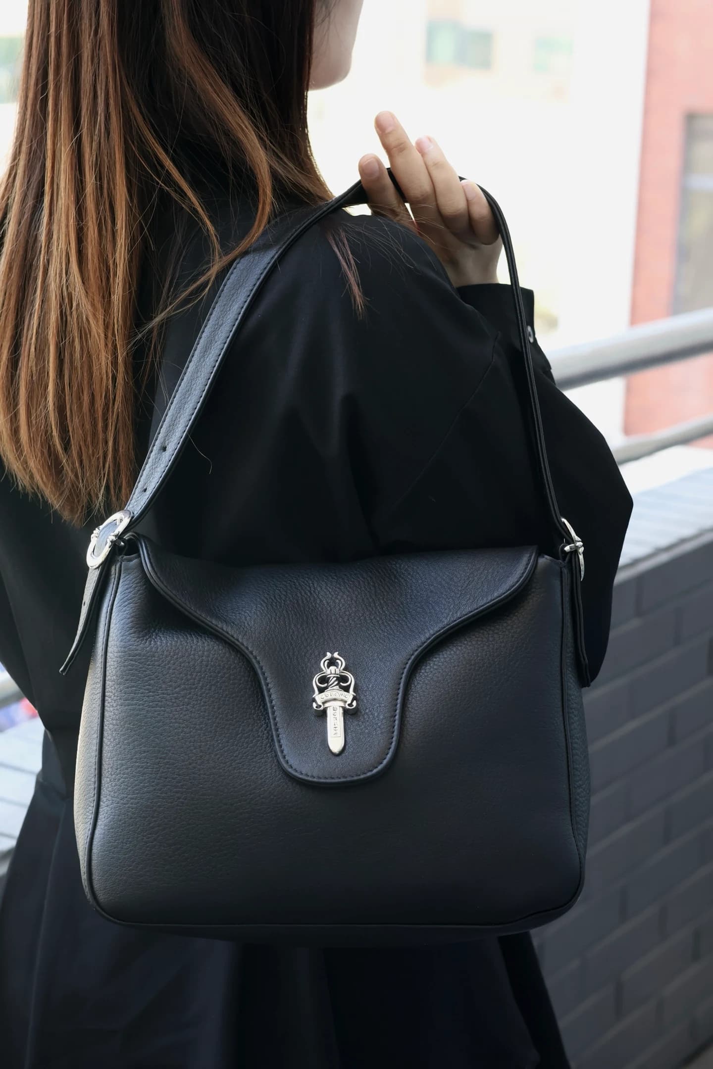 Плечевой ремень с деталями Chrome Hearts