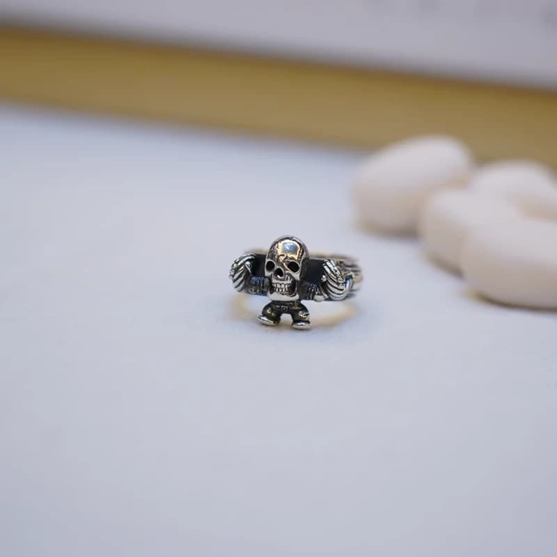 Серебряное кольцо Chrome Hearts Foti Harris с черепом и витым узором