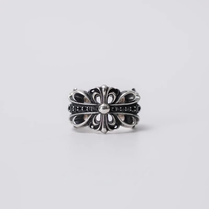 Серебряное кольцо Double Floral с чёрными камнями, фронтальный вид