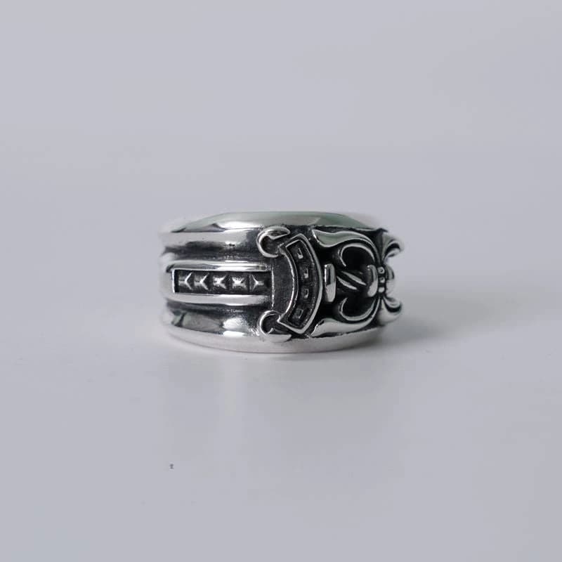 Серебряное кольцо Dagger