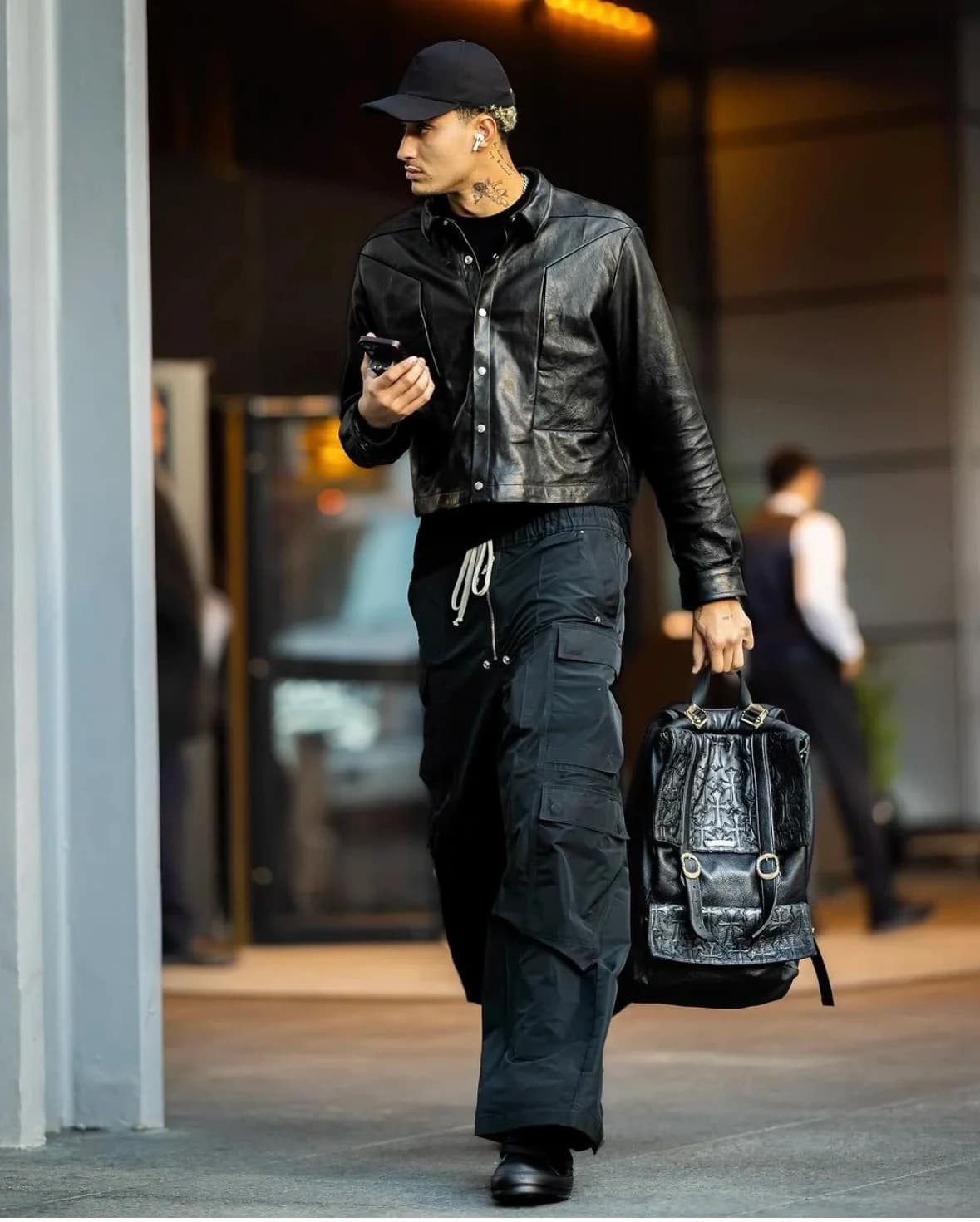 Внутренняя подкладка кожаного рюкзака Chrome Hearts
