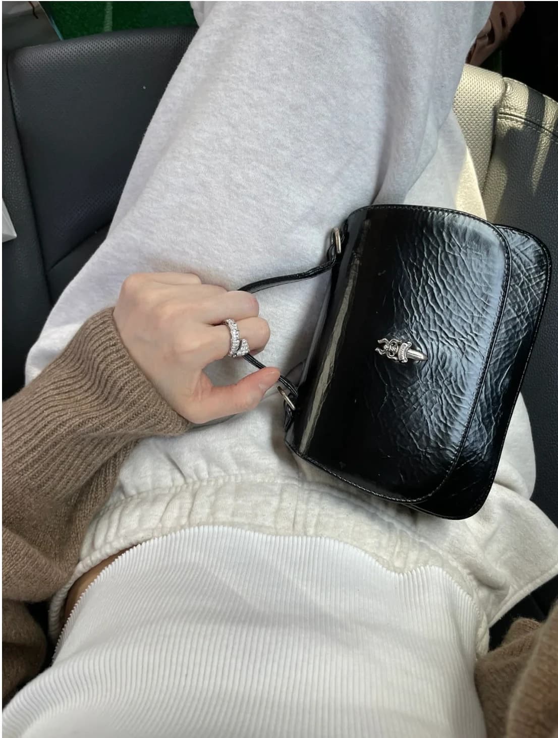 Детальный вид крепления ремня Chrome Hearts
