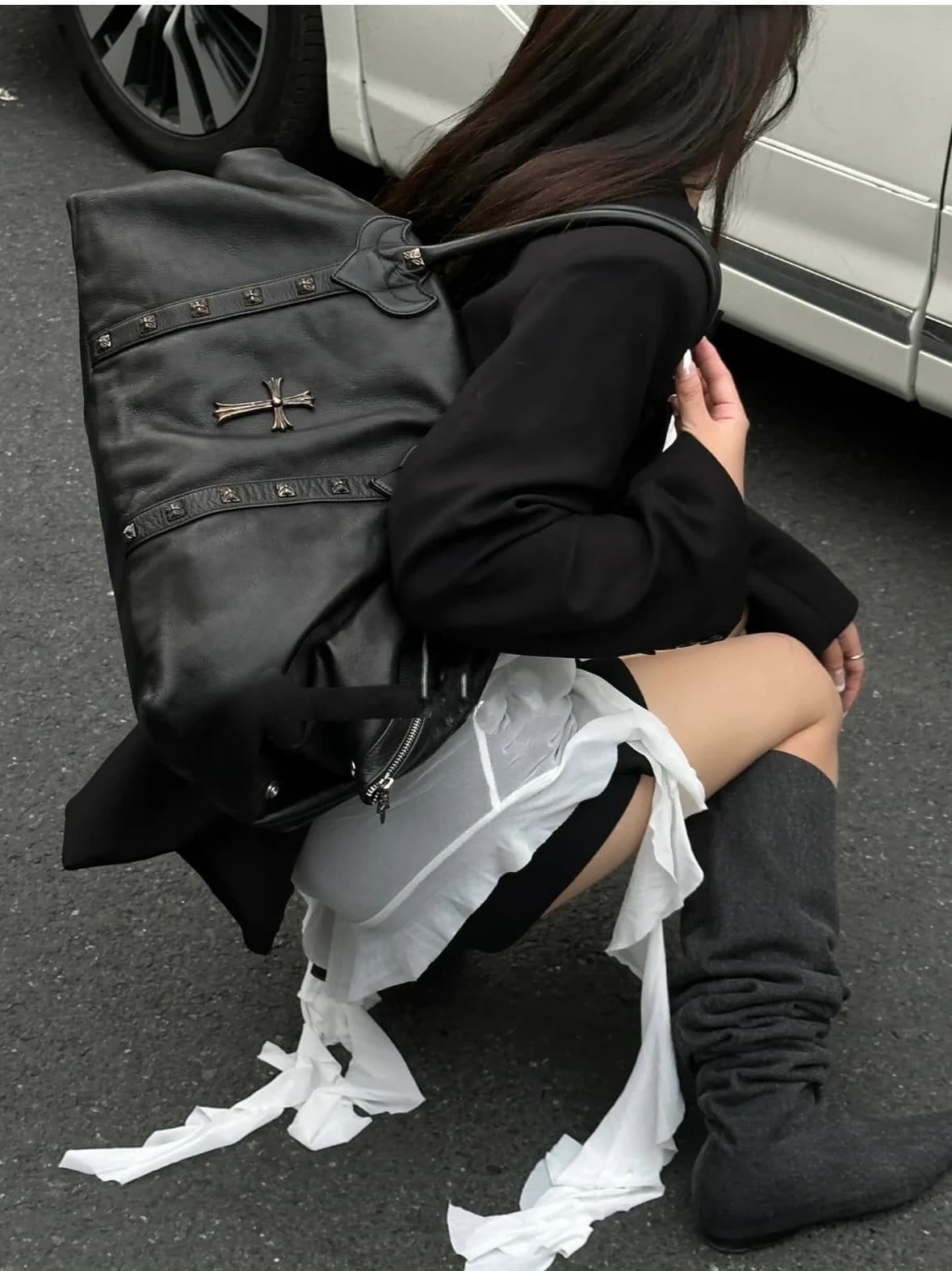 Внутренняя отделка и подкладка сумки Chrome Hearts