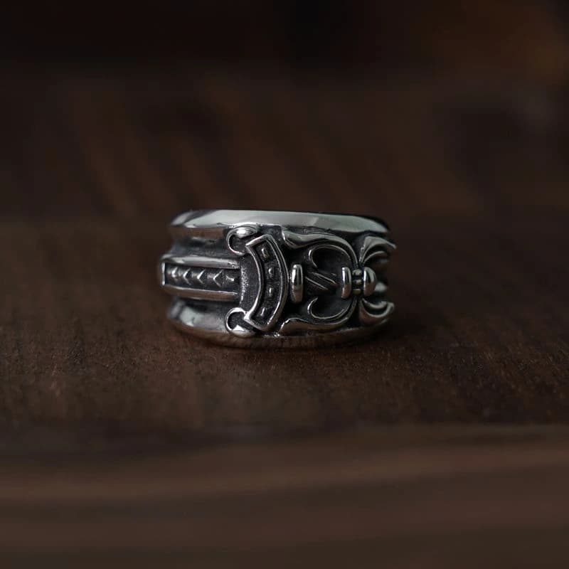 Серебряное кольцо Dagger