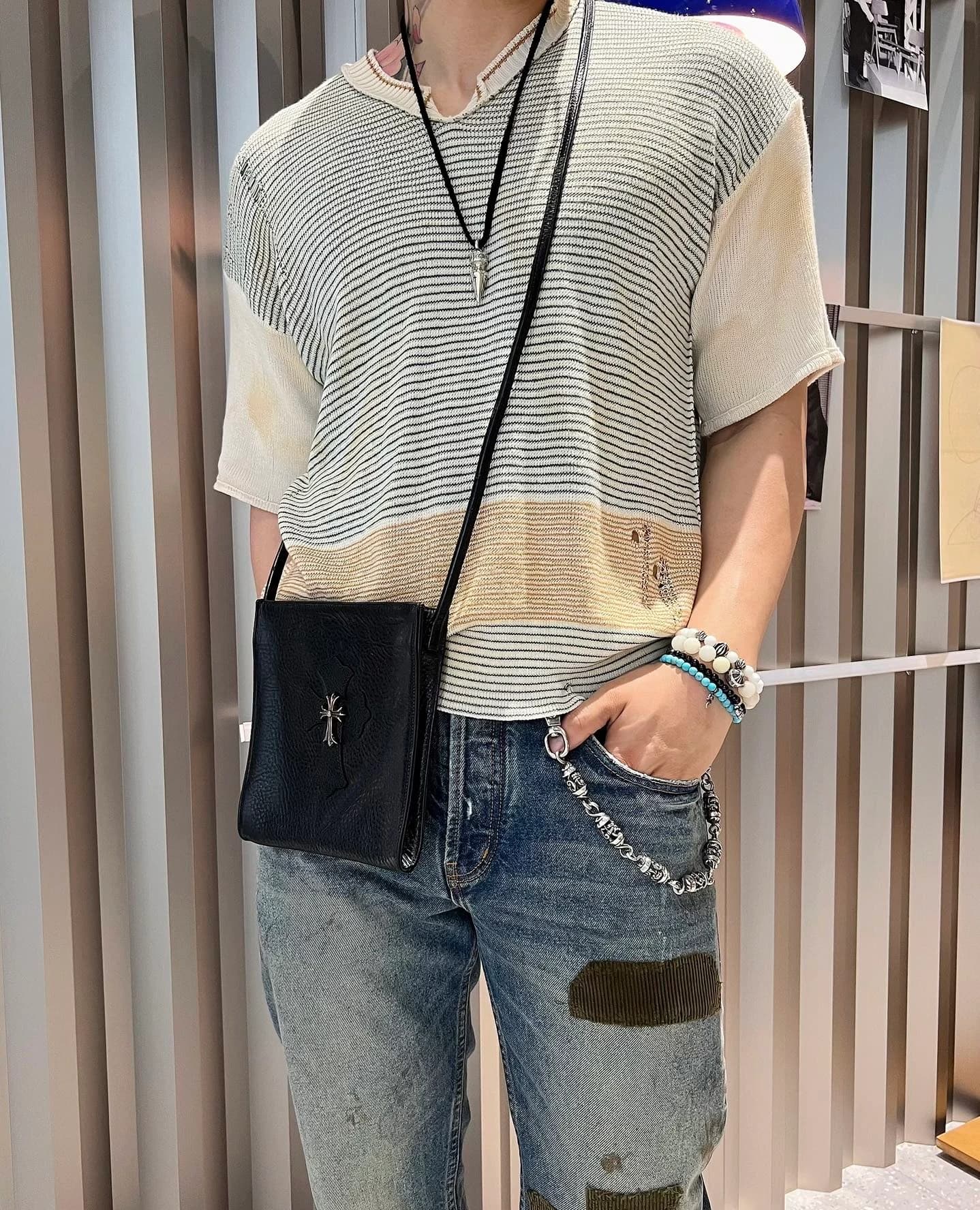 Сумка Chrome Hearts в полном ракурсе