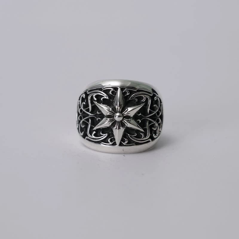 Серебряное кольцо Oval Star с центральной шестиконечной звездой, вид спереди