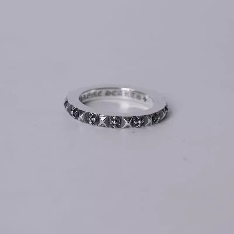 Серебряное кольцо Chrome Hearts с рельефными крестами